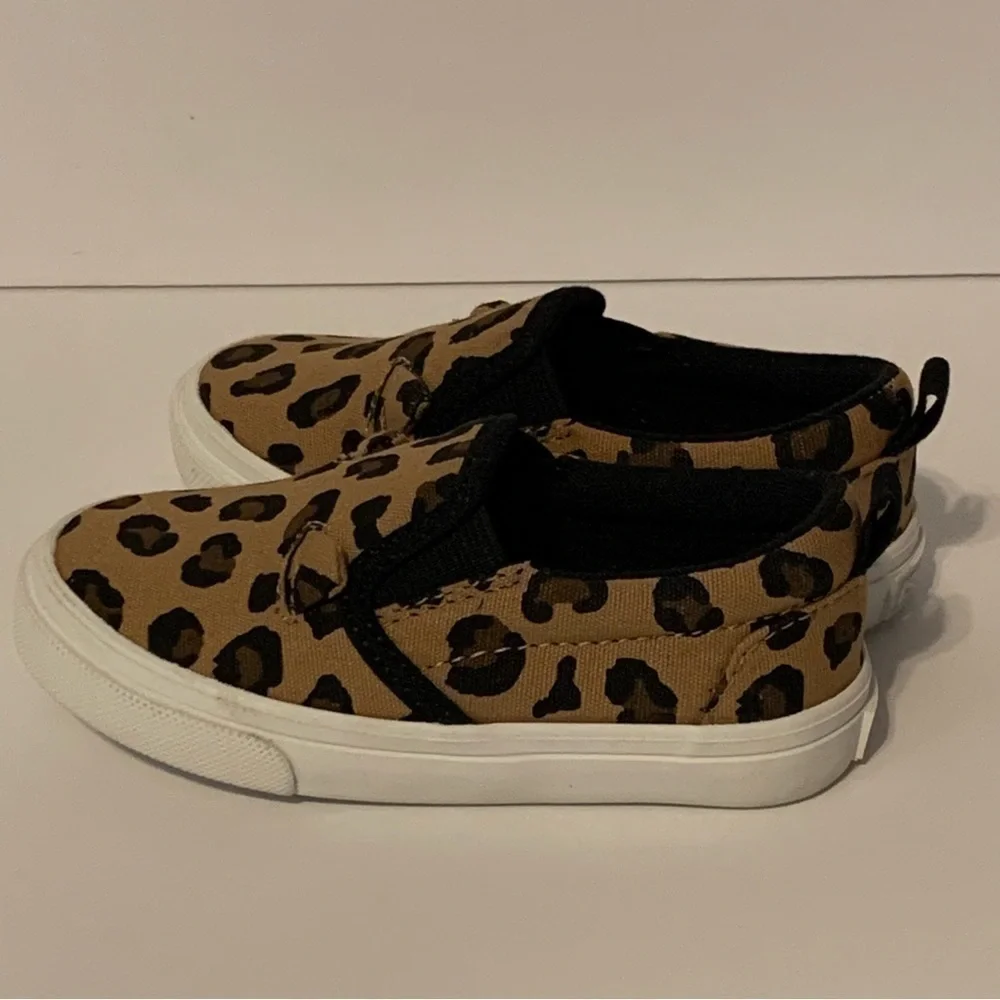 NWOT. OLD NAVY Leopard Print Shoes